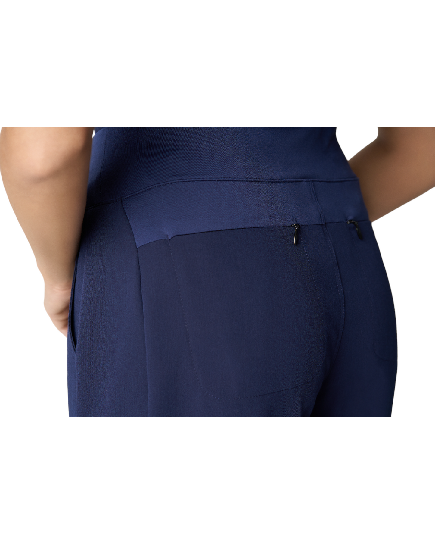 Un pantalon à la hauteur des travailleuses du domaine de la santé. Modèle WB410 White Cross.